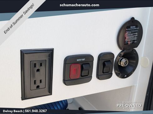 Used 2025 RAM ProMaster 3500 w/ Storage Group FWD image 16
