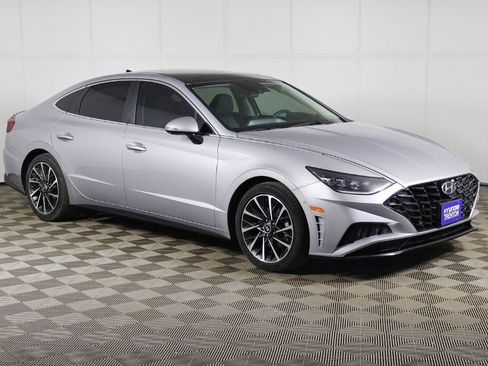 Used 2023 Hyundai Sonata Limited FWD image 2