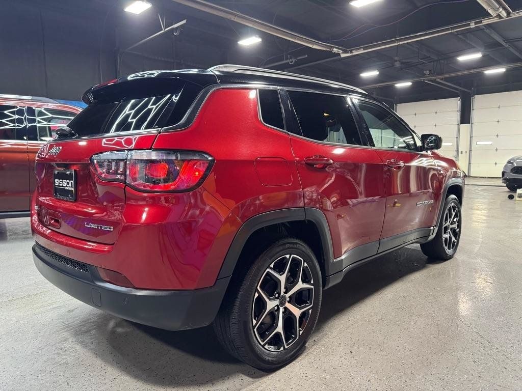 Used 2025 Jeep Compass Limited AWD/4WD image 6