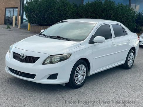 Used 2010 Toyota Corolla LE FWD image 3