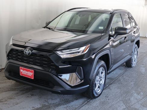 Used 2025 Toyota RAV4 LE image 20