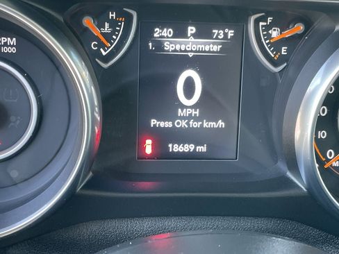 Used 2020 Jeep Wrangler Sport AWD/4WD image 31