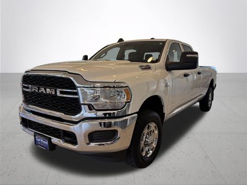 Used 2024 RAM 2500 Tradesman w/ Chrome Appearance Group AWD/4WD image 2
