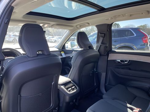 New 2026 Volvo XC90 B5 Core image 12