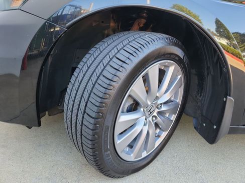 Used 2011 Honda Accord EX-L image 32