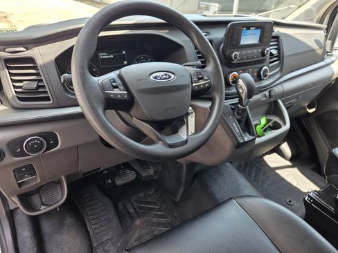 Used 2025 Ford Transit 250 148 High Roof AWD image 3