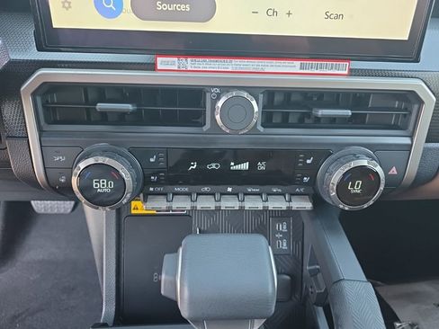 New 2026 Toyota 4Runner Limited AWD/4WD image 22
