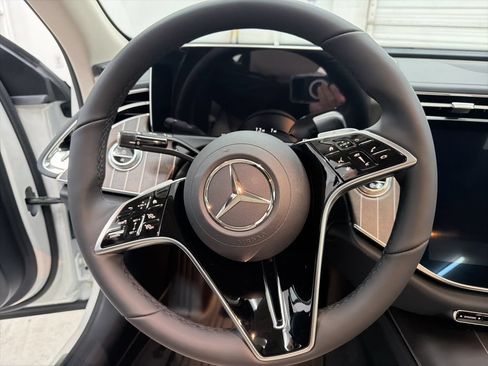 Used 2026 Mercedes-Benz E 350 Sedan image 15