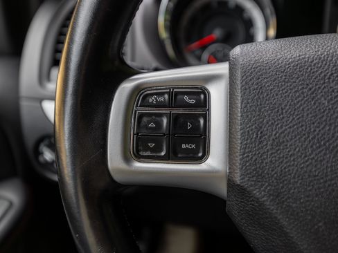 Used 2020 Dodge Grand Caravan GT FWD image 7