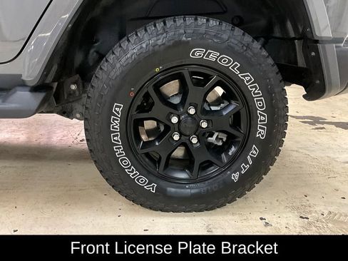 Used 2021 Jeep Wrangler Unlimited Sahara w/ Cold Weather Group image 17