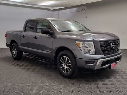Used 2023 Nissan Titan SV w/ SV Convenience Package AWD/4WD image 7
