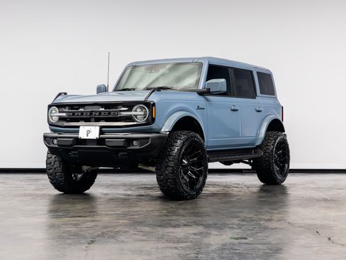 Used 2025 Ford Bronco Outer Banks AWD/4WD image 7