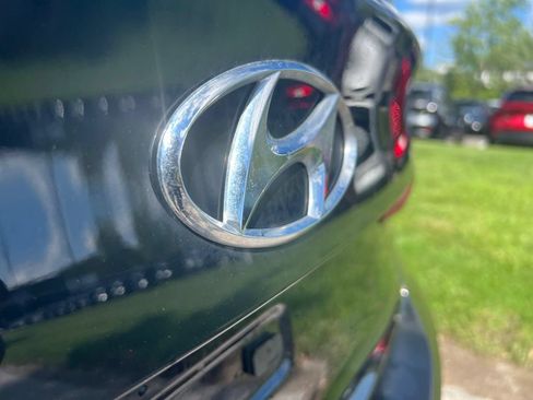 Used 2017 Hyundai Elantra Value Edition FWD image 13