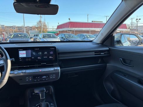 Used 2025 Hyundai Kona SEL image 35