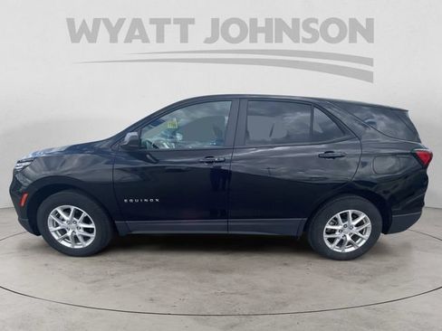 Used 2024 Chevrolet Equinox LS w/ LS Convenience Package AWD/4WD image 4