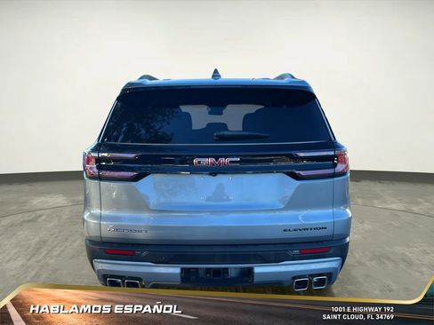 Used 2025 GMC Acadia Elevation image 5
