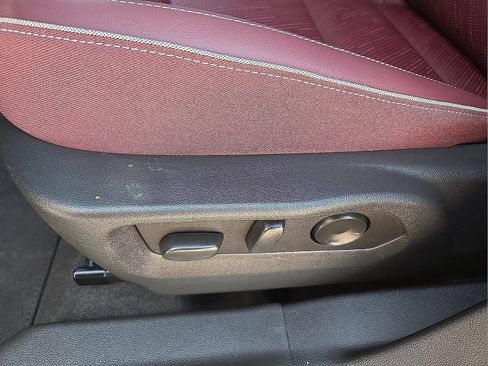 Used 2025 Buick Envision Sport Touring AWD/4WD image 14