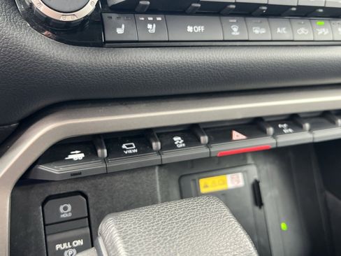 Used 2023 Toyota Tundra Limited image 31