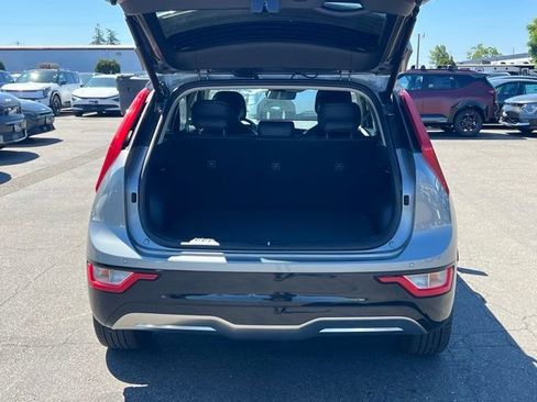Certified 2023 Kia Niro Wind FWD image 10
