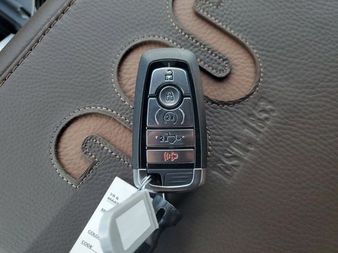 New 2026 Ford F250 King Ranch w/ FX4 Off-Road Package image 22