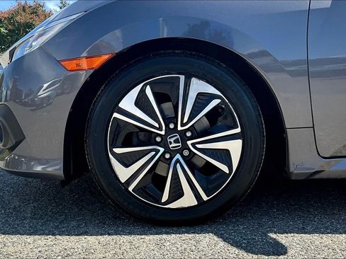 Used 2018 Honda Civic EX-T image 8