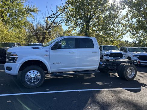 New 2026 RAM 5500 Laramie w/ Laramie Trim Package image 25