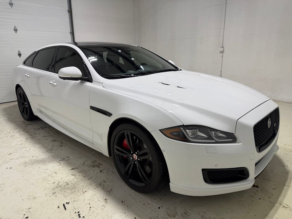 Used 2016 Jaguar XJ RWD image 3