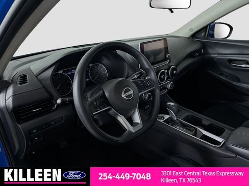 Used 2025 Nissan Sentra SV FWD image 10