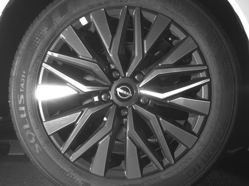 Used 2025 Nissan Altima 2.5 SV image 15