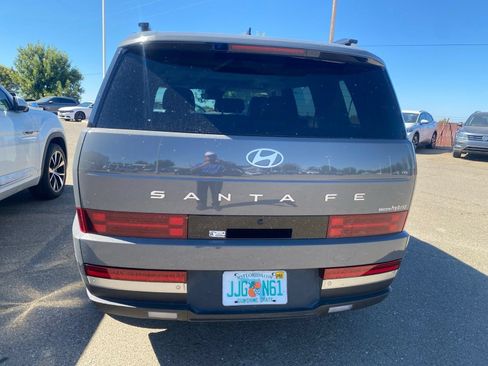 Used 2025 Hyundai Santa Fe Limited AWD/4WD image 6