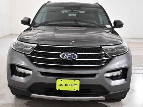Used 2022 Ford Explorer XLT w/ Equipment Group 202A AWD/4WD image 3