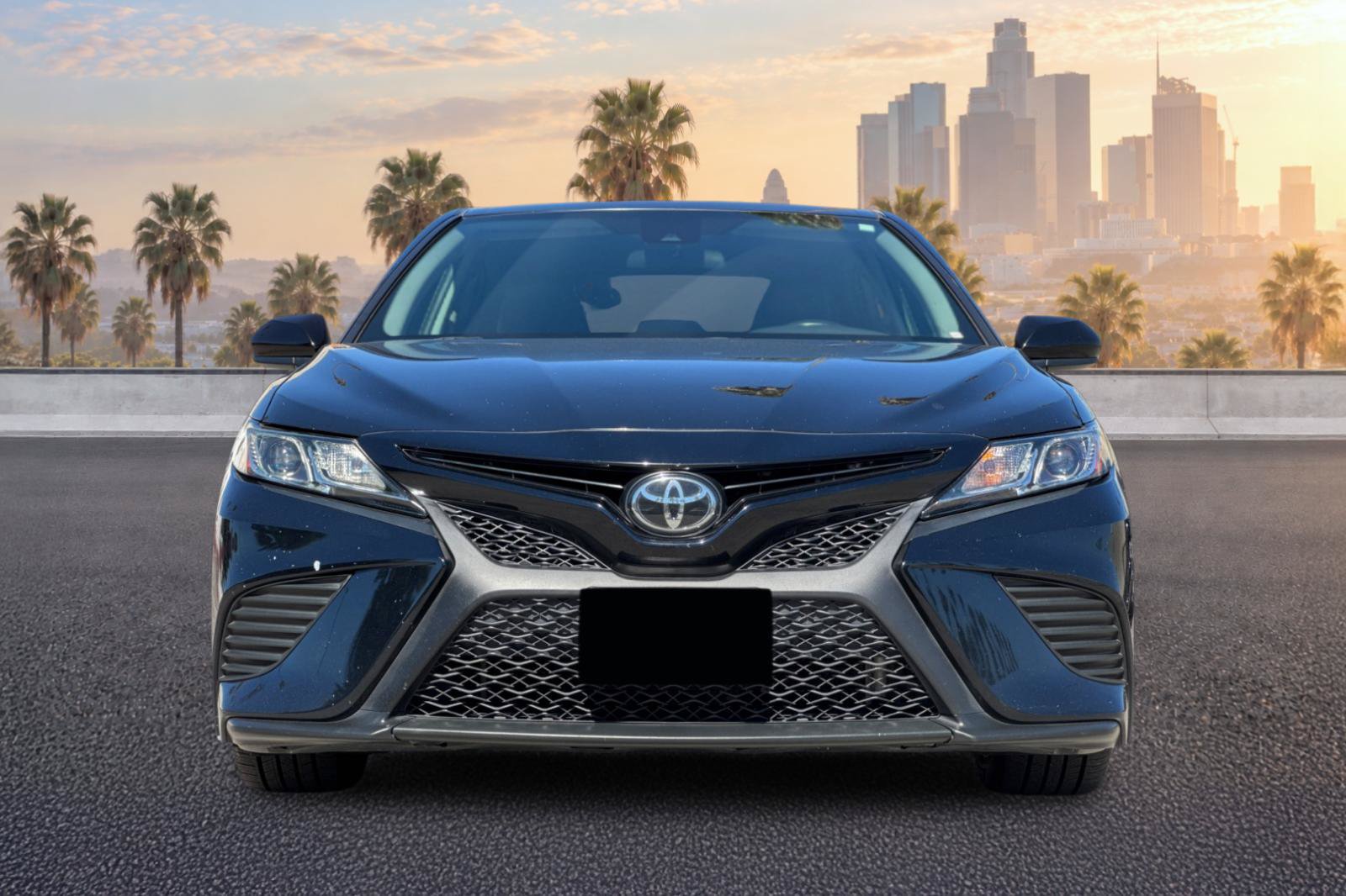Used 2020 Toyota Camry SE FWD image 9