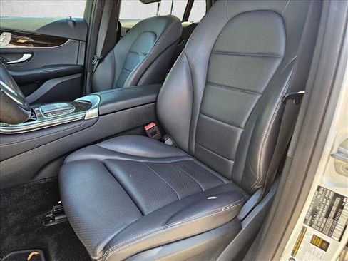 Used 2020 Mercedes-Benz GLC 300 image 13