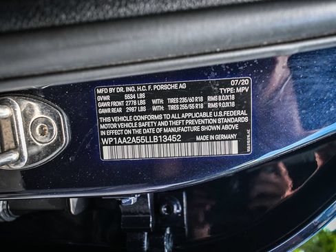Used 2020 Porsche Macan AWD/4WD image 20
