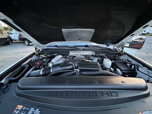 Used 2019 Chevrolet Silverado 2500 LT AWD/4WD image 26