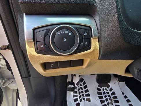 Used 2017 Ford Explorer Limited w/ Equipment Group 301A FWD image 12