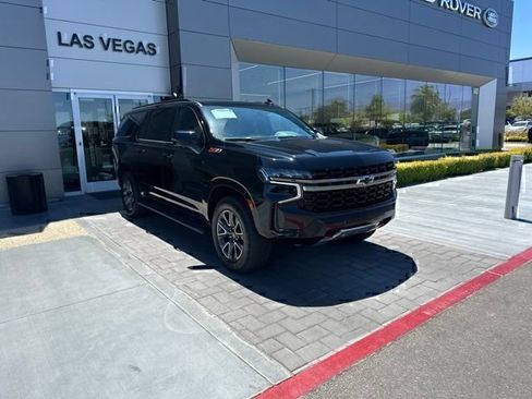 Used 2021 Chevrolet Suburban Z71 w/ Luxury Package AWD/4WD image 3