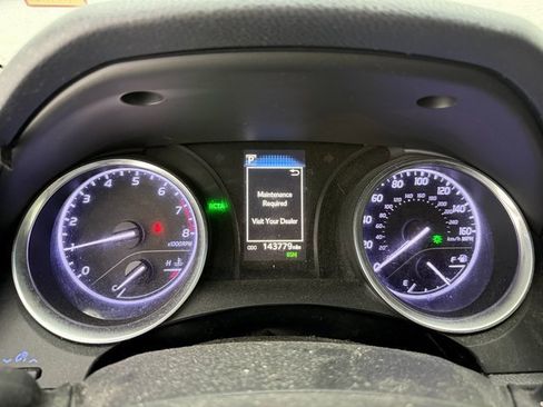 Used 2018 Toyota Camry SE image 15