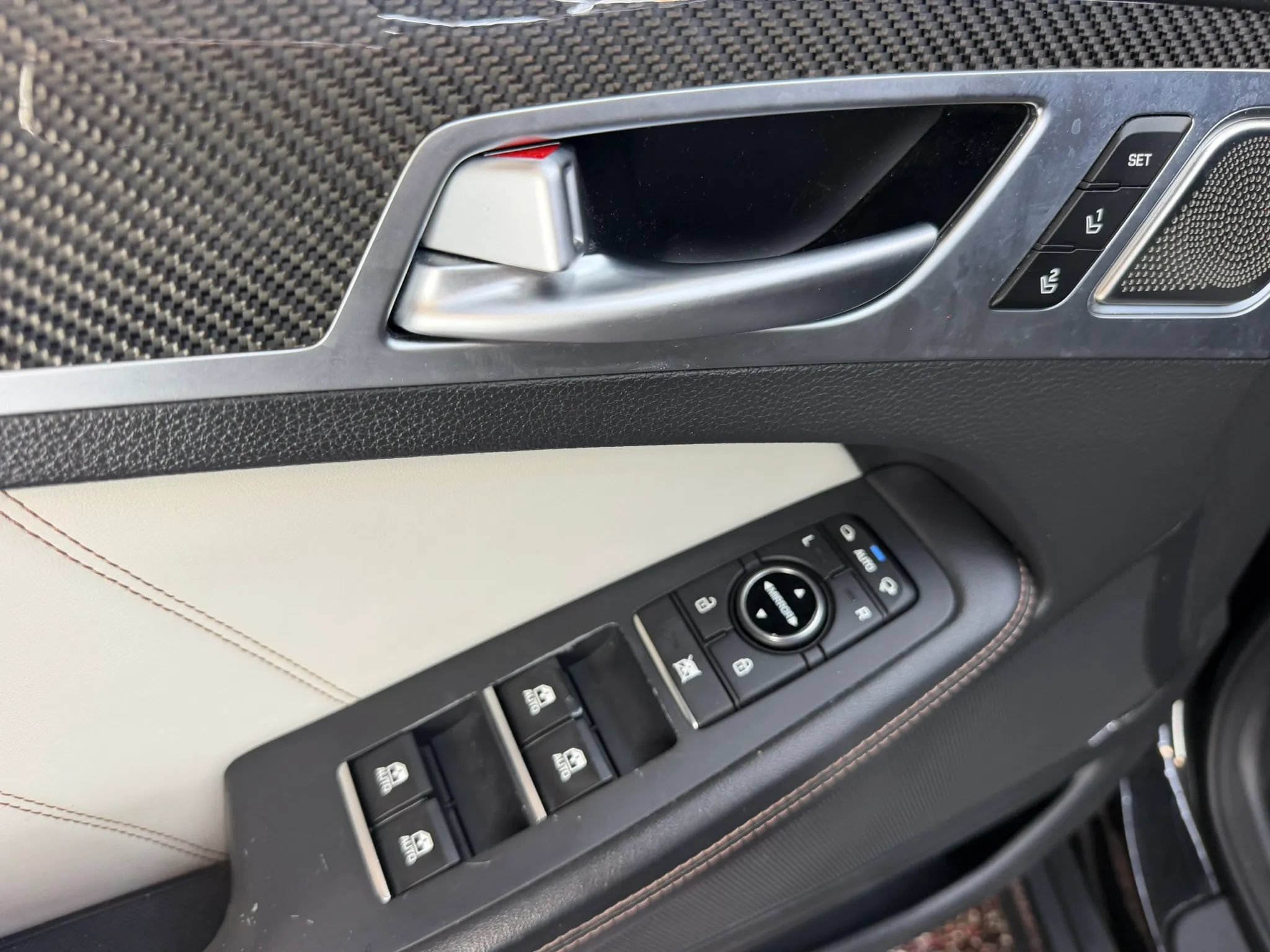 Used 2019 Genesis G80 3.3T Sport RWD image 12
