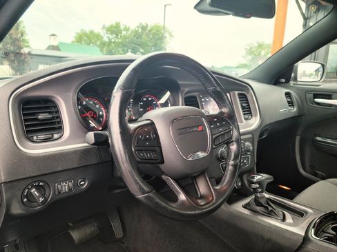 Used 2022 Dodge Charger SXT w/ Driver Convenience Group AWD/4WD image 9