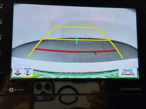 Used 2024 Toyota Camry SE image 19