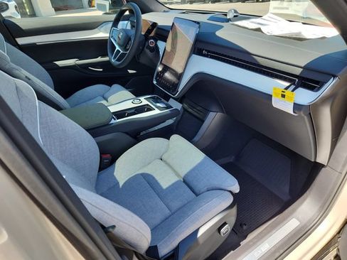 New 2025 Volvo EX90 Ultra AWD/4WD image 14