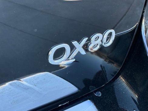 Used 2022 INFINITI QX80 Luxe image 12