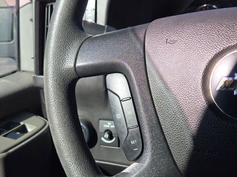 Used 2019 Chevrolet Express 3500 w/ Driver Convenience Package image 27