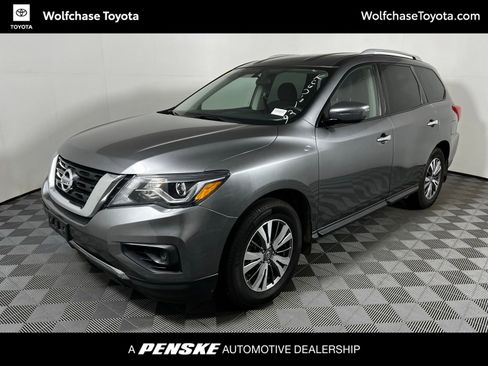 Used 2019 Nissan Pathfinder S image 1