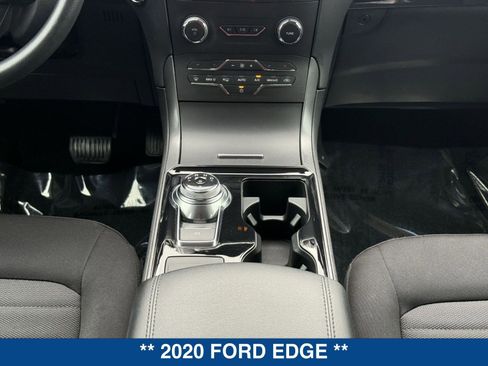 Certified 2020 Ford Edge SE image 16