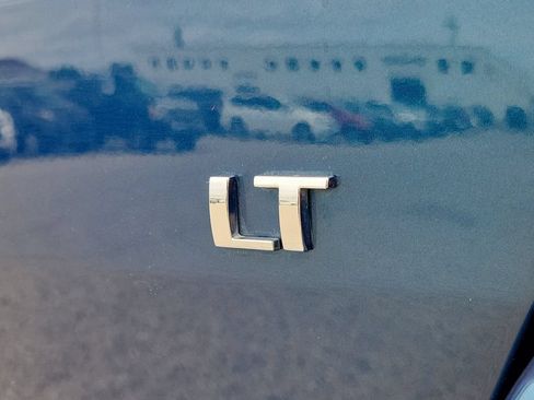 Used 2020 Chevrolet Trax LT w/ LT Convenience Package AWD/4WD image 6