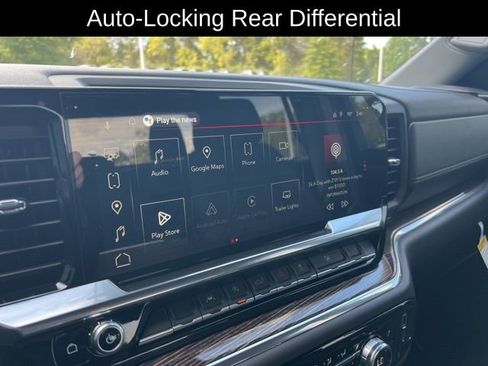 Used 2025 GMC Sierra 1500 Elevation image 17