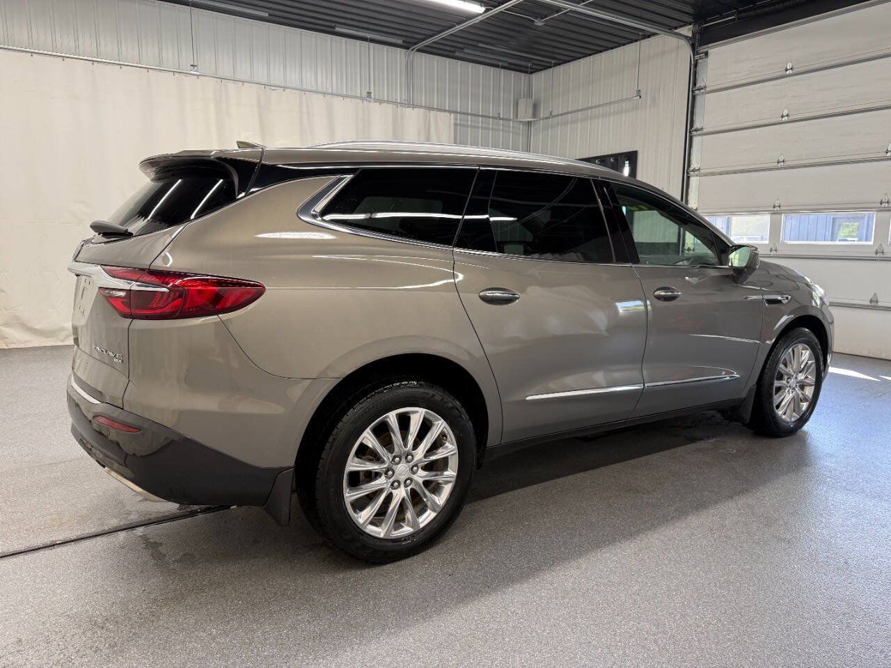 Used 2018 Buick Enclave Premium w/ Experience Buick Package AWD/4WD image 4