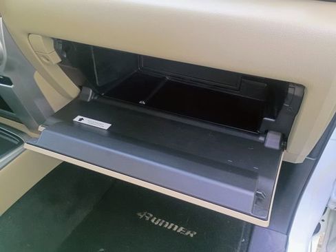 Used 2013 Toyota 4Runner SR5 image 36